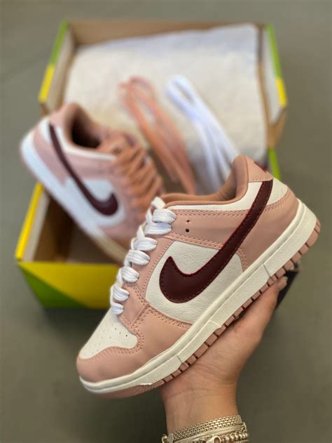 nike rosada